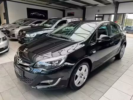 Opel Astra 1.4 140 Selection