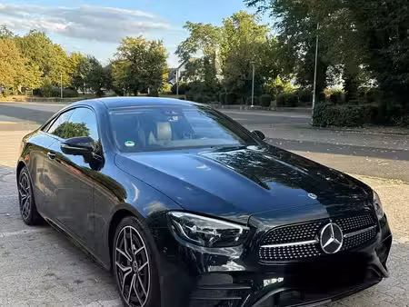 Mercedes-Benz Classe E E 220 AMG Line