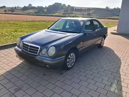 Mercedes-Benz Classe E E 230