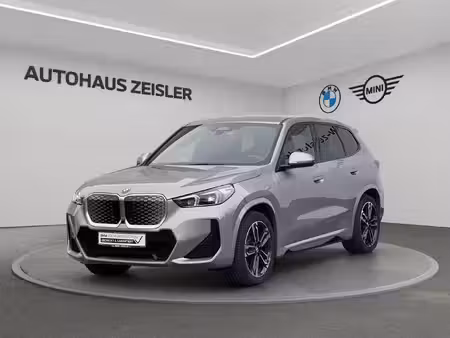 BMW iX1 