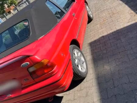 Ford Escort Cabriolet 