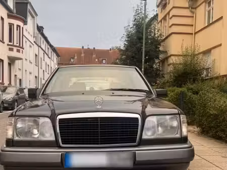 Mercedes-Benz Classe E 200 E 136