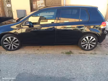 Volkswagen Golf 1.6 TDI 105