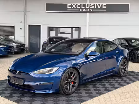 Tesla Model S Plaid 1020 4x4