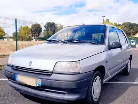 Renault Clio 1.9 D 65 RN