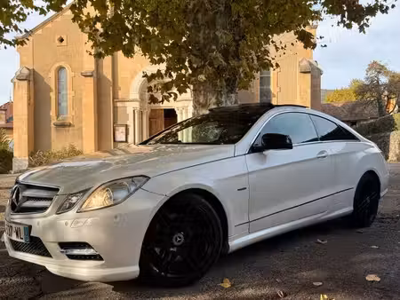 Mercedes-Benz Classe E E 220