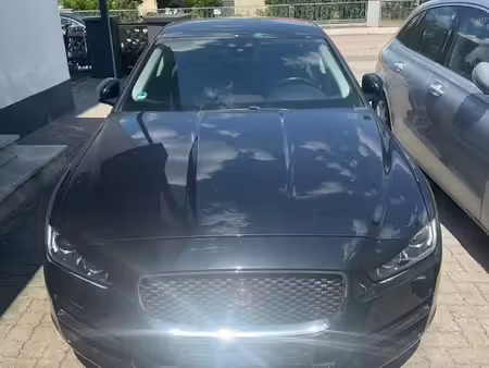 Jaguar XE D180 2.0 180 Prestige