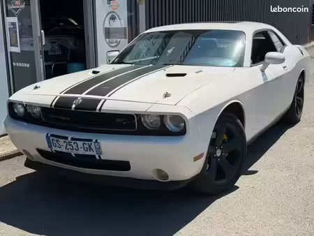 Dodge Challenger RT V8 5.7