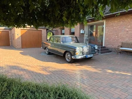 Mercedes-Benz Classe E 230