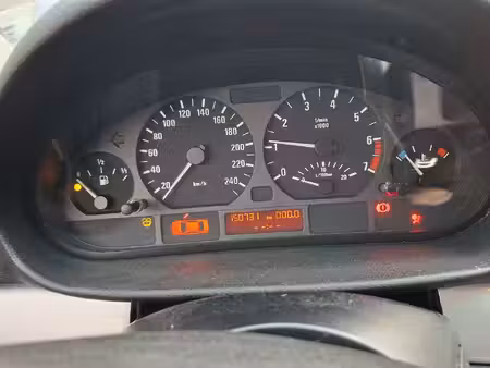 BMW Série 3 361i 1.8 115