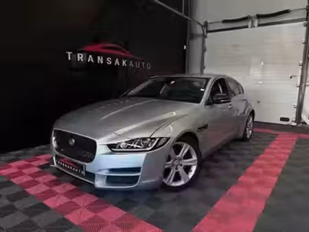 Jaguar XE D180 2.0 180 Prestige