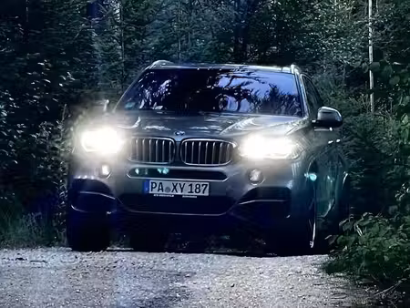 BMW X5 M50d 3.0 381