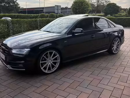 Audi A4 S4 V6 3.0 TDI 245 quattro