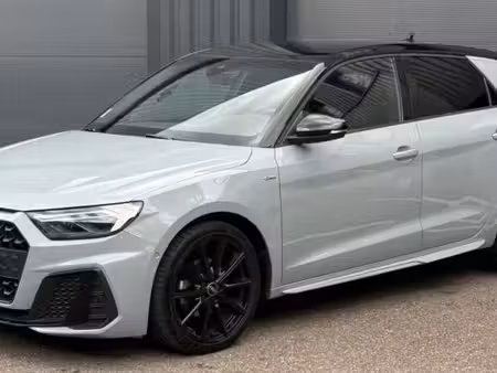 Audi A1 30 TFSI 1.0 TFSI 110 S line