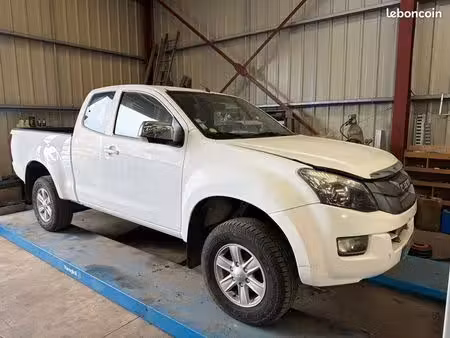 Isuzu D-max 2.5 163