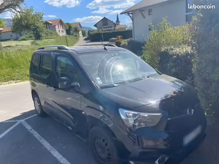 Opel Combo 1.2 110