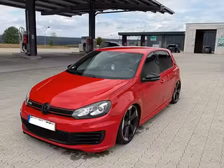Volkswagen Golf GTI 2.0 TSI 235