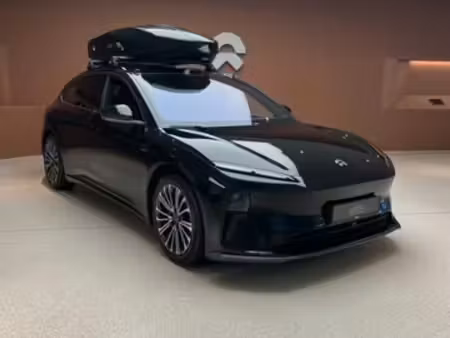 NIO ET5 
