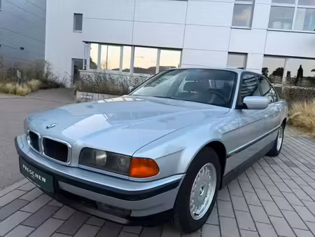BMW Série 7 728i 2.8 193