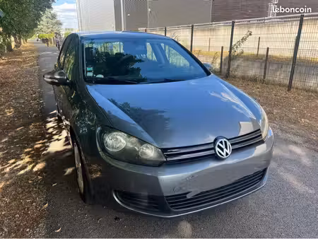 Volkswagen Golf 1.6 TDI 105