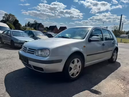 Volkswagen Golf 1.6 102