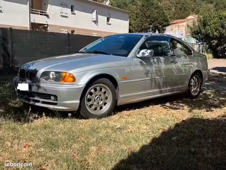 BMW Série 3 320i 2.2 170