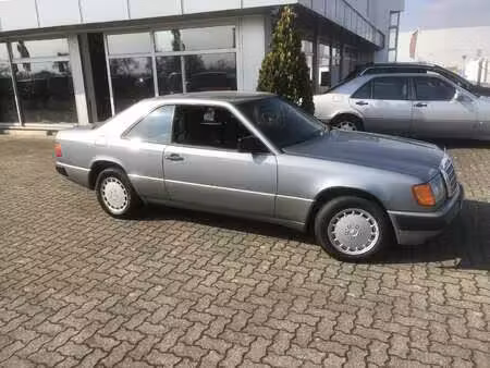 Mercedes-Benz Classe E E 230