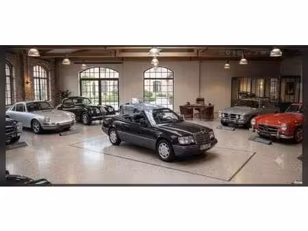 Mercedes-Benz Classe E E 200 136