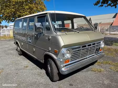 Ford Econoline 