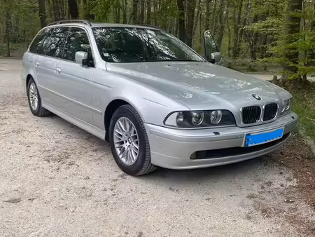 BMW Série 5 540i V8 4.4 286
