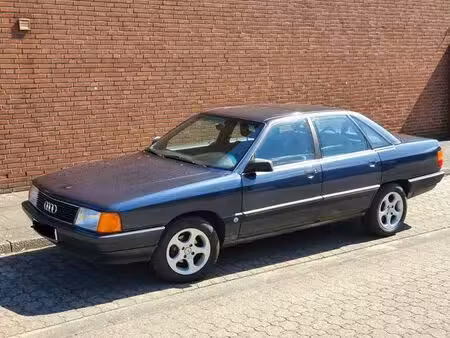 Audi 100 2.3