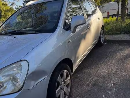 Kia Carens 2.0 144 LX