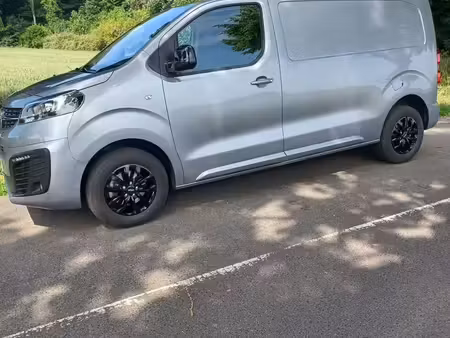 Opel Vivaro 2.0 HDi 146
