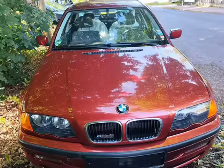BMW Série 3 318i 1.9 118