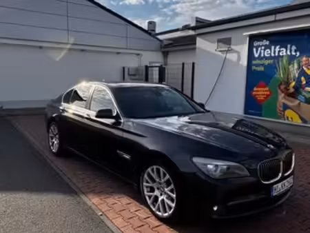 BMW Série 7 740d 3.0 306