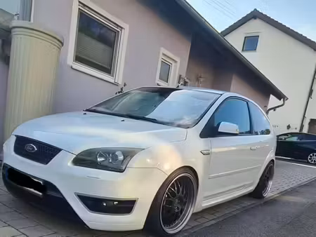Ford Focus ST 2.5 225