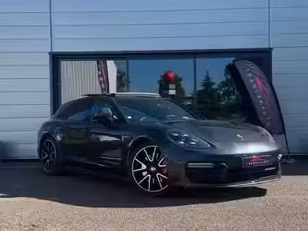 Porsche Panamera GTS V8 4.0 4x4