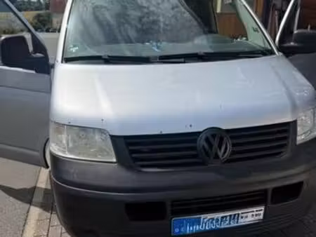 Volkswagen Transporter T5 1.9 TDI 102