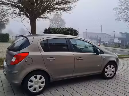 Opel Corsa 1.4 87 Edition