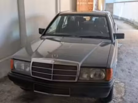 Mercedes-Benz 190 2.3