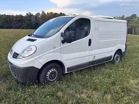 Renault Trafic 2.0 dCi 90