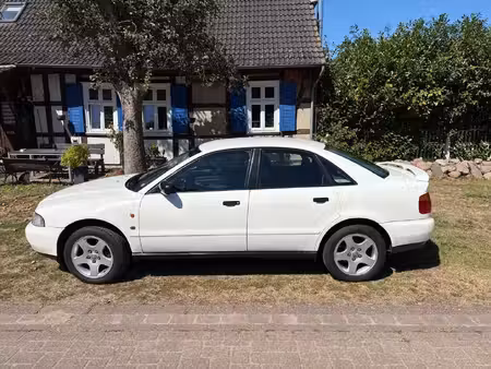 Audi A4 1.8 125