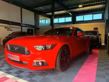 Ford Mustang Fastback V8 5.0