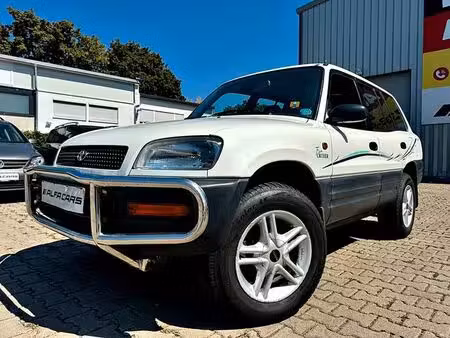 Toyota RAV4 2.0 128