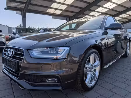 Audi A4 2.0 TDI 150 S line