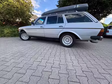 Mercedes-Benz Classe E E 230
