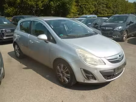 Opel Corsa 1.2 86 Satellite