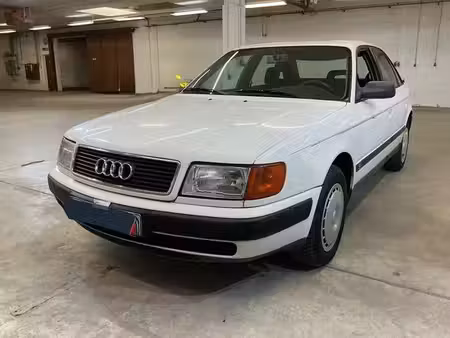 Audi 100 