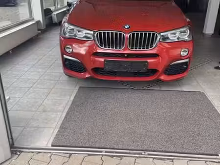 BMW X4 M40i 3.0 360