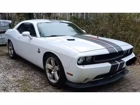 Dodge Challenger SRT8 V8 6.4